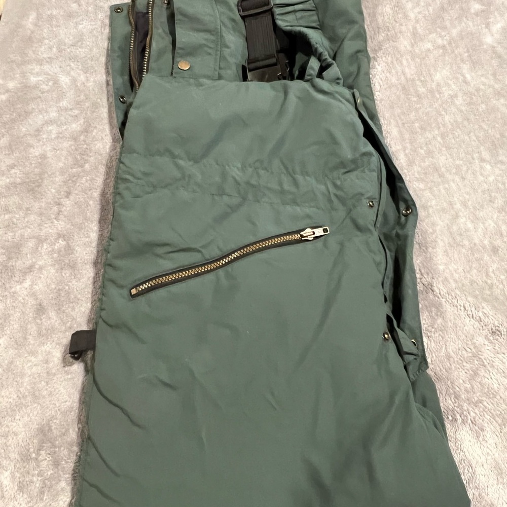 Fenwick chest waiters/pants